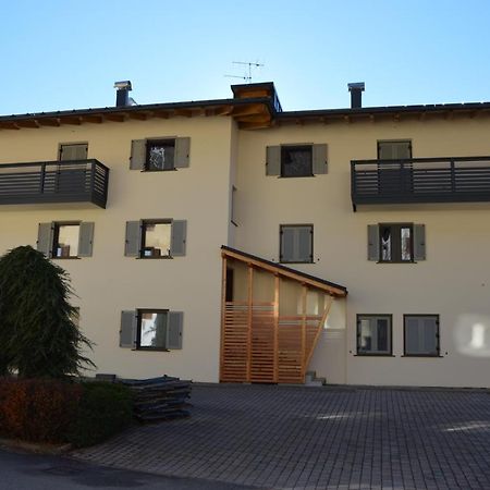 Casa Olivati Apartman Pellizzano Kültér fotó